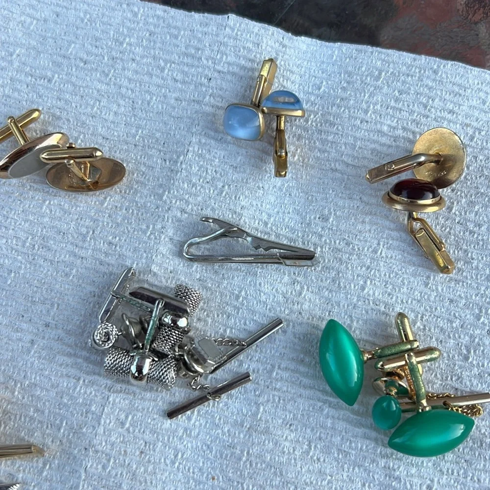 VTG cufflinks, and tie clips, 5 pair SWANK